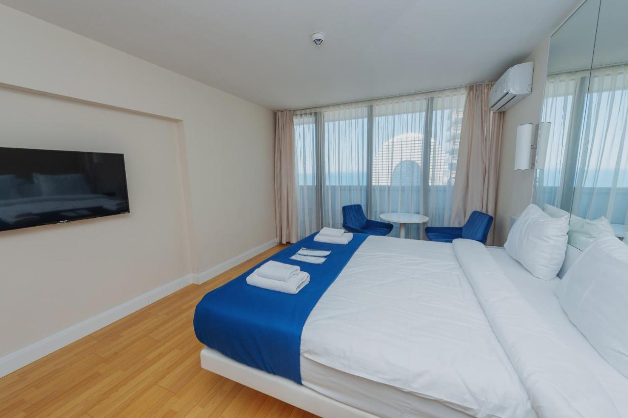 Aparthotel ~ Orbi City ~ バトゥーミ エクステリア 写真