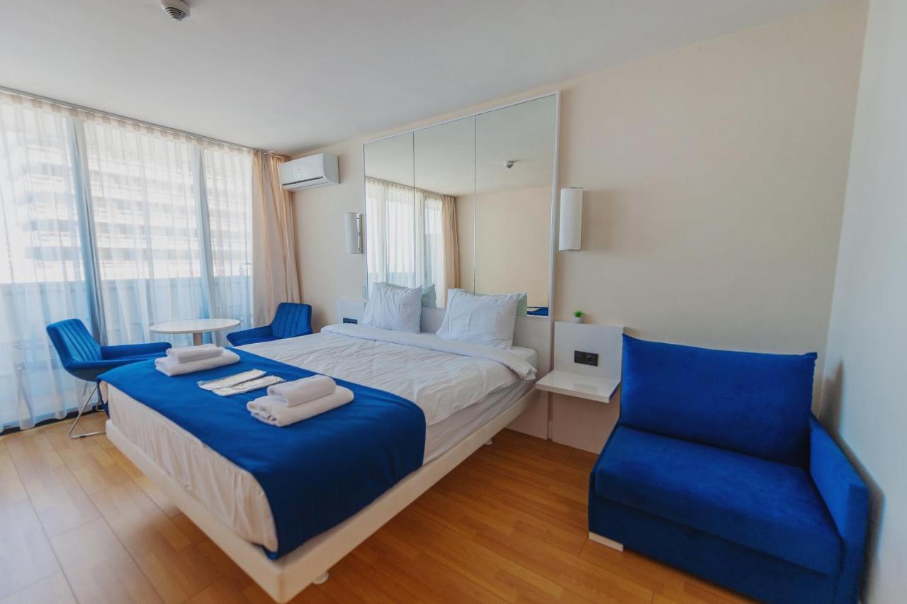 Aparthotel ~ Orbi City ~ バトゥーミ エクステリア 写真