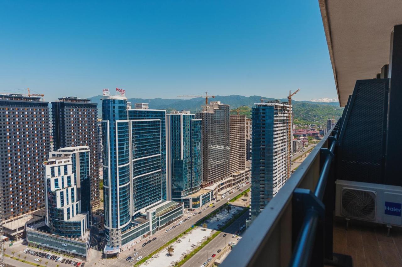 Aparthotel ~ Orbi City ~ バトゥーミ エクステリア 写真