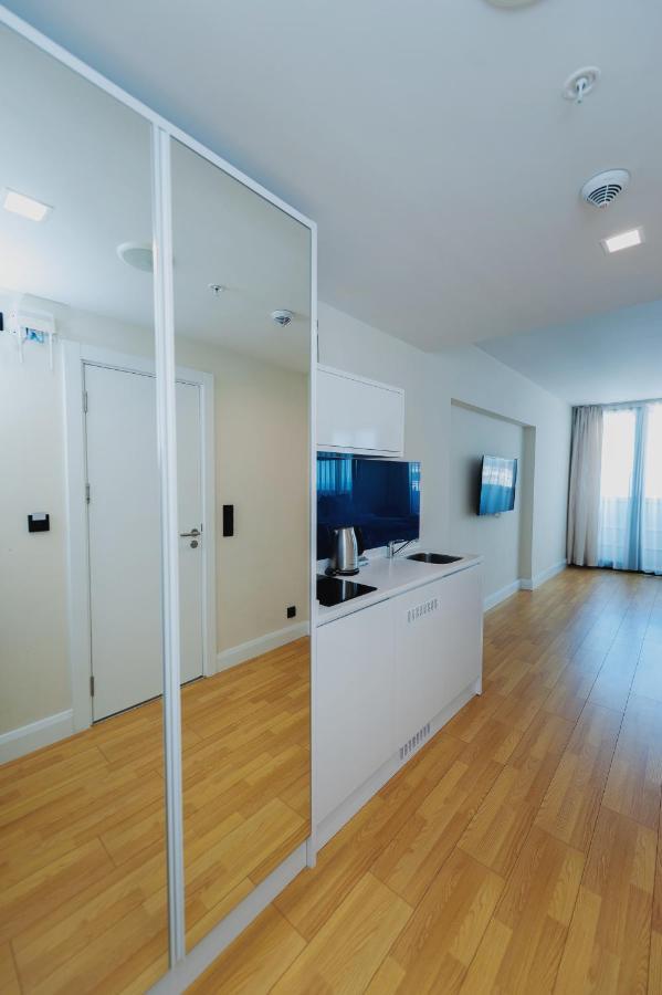 Aparthotel ~ Orbi City ~ バトゥーミ エクステリア 写真