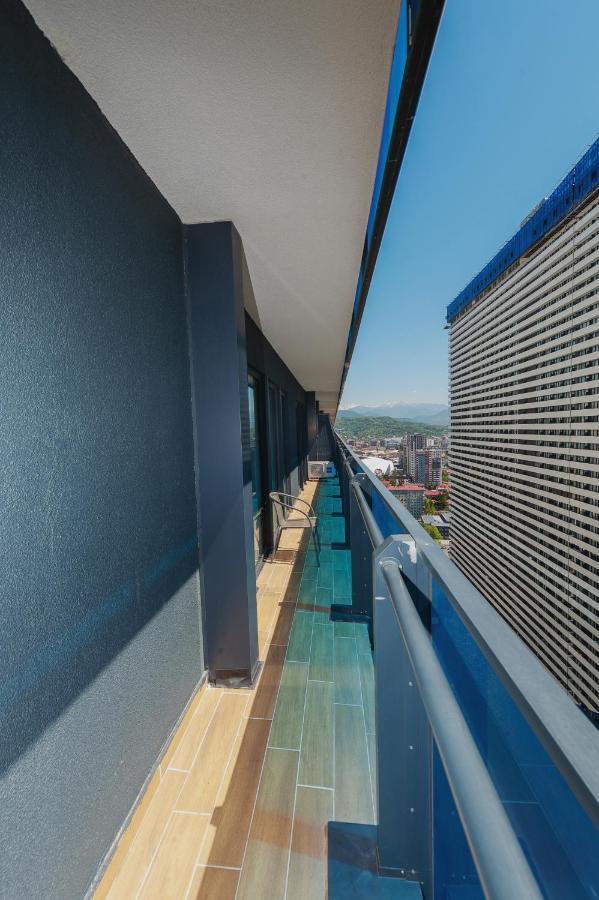 Aparthotel ~ Orbi City ~ バトゥーミ エクステリア 写真